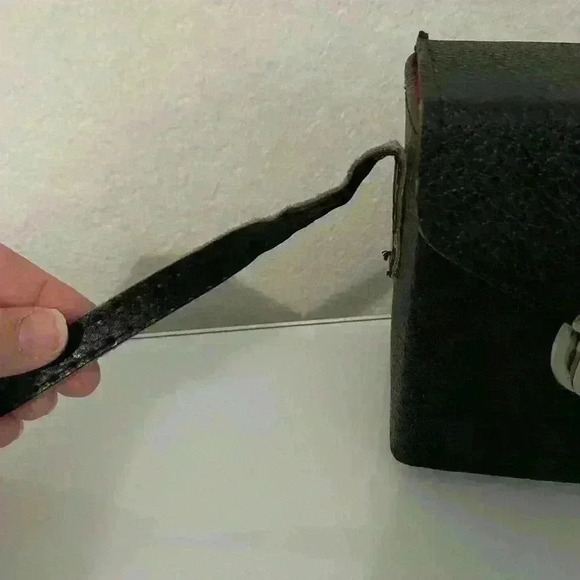 Vintage Kodak Instamatic X-15 Camera w/ Carry Case, Flash Cubes, Film- Untested - Picture 16 of 16